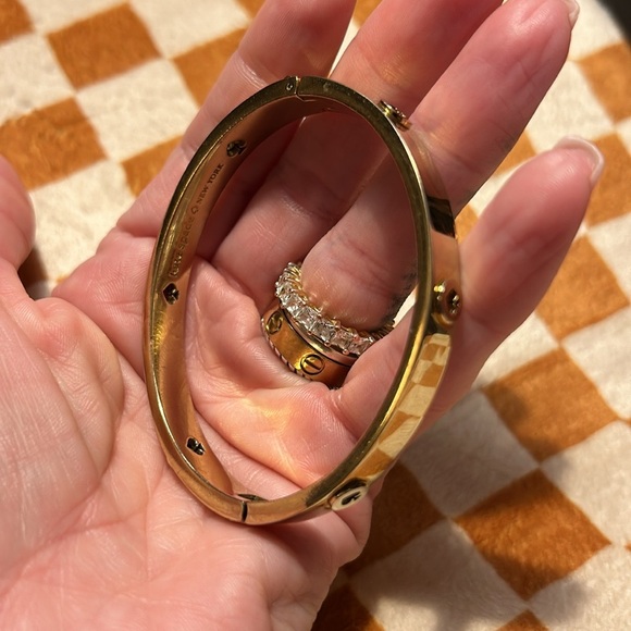 ✨Kate Spade•Goldtone•Bangle Bracelet✨ - Picture 4 of 10